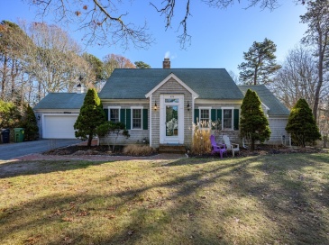 578 Huckins Neck Rd, Barnstable, Massachusetts, 3 Bedrooms Bedrooms, 6 Rooms Rooms,3.5 BathroomsBathrooms,Residential Lease,For Rent,Huckins Neck Rd,73460578