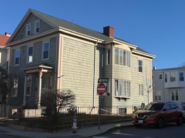 199 Purchase St, Fall River, Massachusetts, 2 Bedrooms Bedrooms, 5 Rooms Rooms,1 BathroomBathrooms,Residential Lease,For Rent,Purchase St,73460671