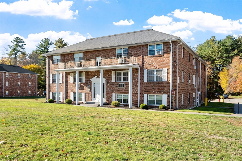 428 Great Rd, Acton, Massachusetts, 1 Bedroom Bedrooms, 3 Rooms Rooms,1 BathroomBathrooms,Residential,For Sale,Great Rd,73448399