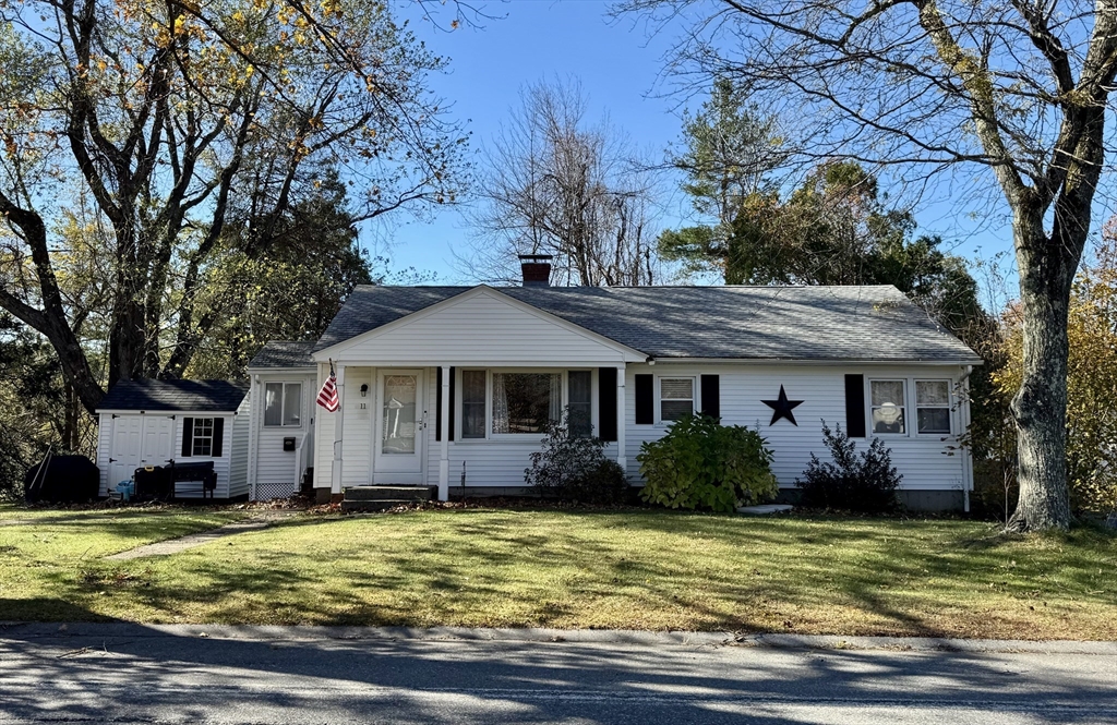 11 Grove St, Paxton, Massachusetts, 3 Bedrooms Bedrooms, 5 Rooms Rooms,1 BathroomBathrooms,Residential,For Sale,Grove St,73450280