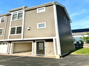 26 Floyd Street, Waltham, Massachusetts, 2 Bedrooms Bedrooms, 4 Rooms Rooms,1 BathroomBathrooms,Residential Lease,For Rent,Floyd Street,73415328