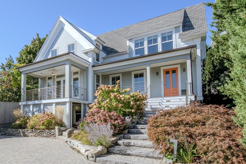 6R Breakwater Ave, Rockport, Massachusetts, 1 Bedroom Bedrooms, 4 Rooms Rooms,1.5 BathroomsBathrooms,Residential Lease,For Rent,Breakwater Ave,73441892