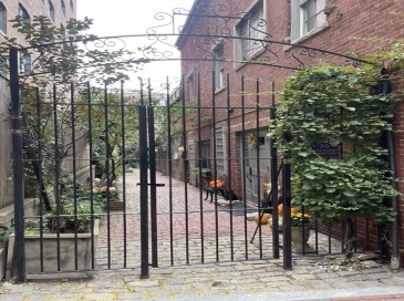 36 Joy Court, Boston, Massachusetts, 3 Bedrooms Bedrooms, 7 Rooms Rooms,3.5 BathroomsBathrooms,Residential Lease,For Rent,Joy Court,73433718