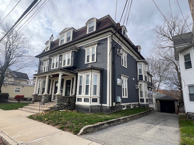 57 Pleasant St, Woburn, Massachusetts, 1 Room Rooms,1 BathroomBathrooms,Residential Lease,For Rent,Pleasant St,73454719