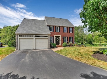 12 Saddle Hill Dr, Northborough, Massachusetts, 4 Bedrooms Bedrooms, 12 Rooms Rooms,3 BathroomsBathrooms,Residential,For Sale,Saddle Hill Dr,73397263