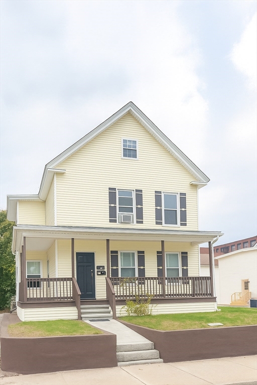 9 Summer St, Hudson, Massachusetts, 3 Bedrooms Bedrooms, 4 Rooms Rooms,1.5 BathroomsBathrooms,Residential Lease,For Rent,Summer St,73452651