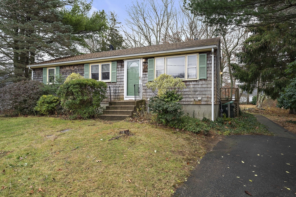 245 Careswell St, Marshfield, Massachusetts, 3 Bedrooms Bedrooms, 5 Rooms Rooms,1 BathroomBathrooms,Residential,For Sale,Careswell St,73458037