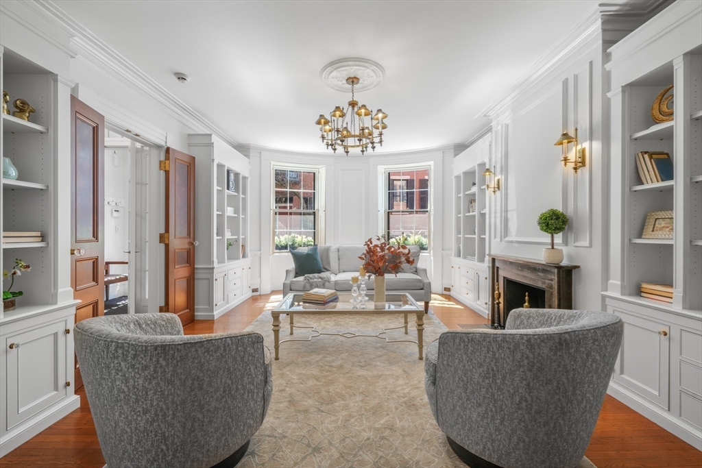 101 Pinckney Street, Boston, Massachusetts, 6 Bedrooms Bedrooms, 14 Rooms Rooms,8.5 BathroomsBathrooms,Residential,For Sale,Pinckney Street,73362416