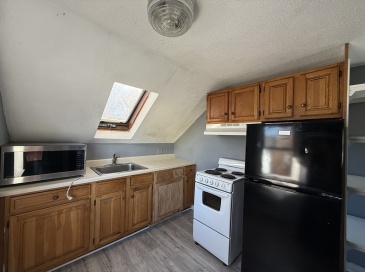 144 Franklin St, Framingham, Massachusetts, 1 Bedroom Bedrooms, 4 Rooms Rooms,1 BathroomBathrooms,Residential Lease,For Rent,Franklin St,73461091