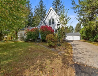 250 Shrewsbury Street, Holden, Massachusetts, 4 Bedrooms Bedrooms, 12 Rooms Rooms,3.5 BathroomsBathrooms,Residential,For Sale,Shrewsbury Street,73461005
