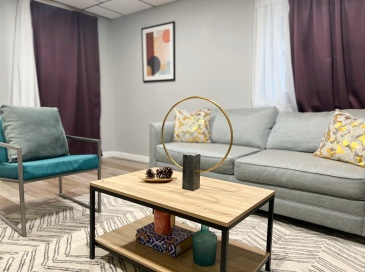 904 Main, Woburn, Massachusetts, 2 Bedrooms Bedrooms, 6 Rooms Rooms,1 BathroomBathrooms,Residential Lease,For Rent,Main,73436655