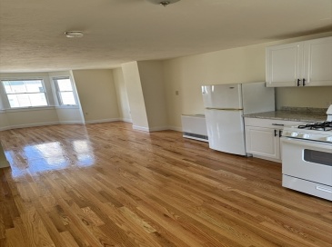 5A Grimes St, Boston, Massachusetts, 1 Bedroom Bedrooms, 3 Rooms Rooms,1 BathroomBathrooms,Residential Lease,For Rent,Grimes St,73461022