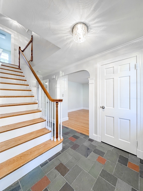 40 Walter Street, Lynn, Massachusetts, 3 Bedrooms Bedrooms, 7 Rooms Rooms,1.5 BathroomsBathrooms,Residential Lease,For Rent,Walter Street,73461126