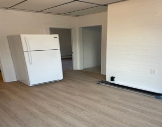 68 Court Street, Whitman, Massachusetts, 3 Bedrooms Bedrooms, 5 Rooms Rooms,1 BathroomBathrooms,Residential Lease,For Rent,Court Street,73461185