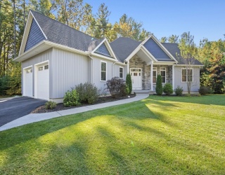 22 Eastwood Lane, Whately, Massachusetts, 3 Bedrooms Bedrooms, 7 Rooms Rooms,2.5 BathroomsBathrooms,Residential,For Sale,Eastwood Lane,73447384