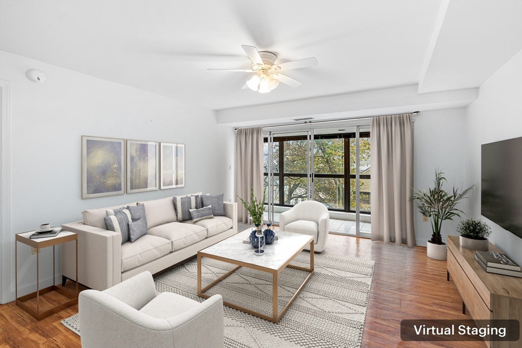 975 Massachusetts Ave, Arlington, Massachusetts, 2 Bedrooms Bedrooms, 4 Rooms Rooms,2 BathroomsBathrooms,Residential,For Sale,Massachusetts Ave,73451652