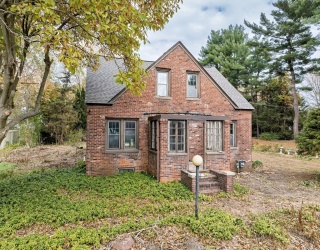 260 Porter Rd, East Longmeadow, Massachusetts, 3 Bedrooms Bedrooms, 8 Rooms Rooms,2 BathroomsBathrooms,Residential,For Sale,Porter Rd,73455338