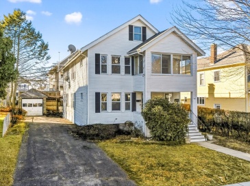 104 Greaton Rd, Boston, Massachusetts, 4 Bedrooms Bedrooms, 11 Rooms Rooms,2 BathroomsBathrooms,Residential Income,For Sale,Greaton Rd,73461413