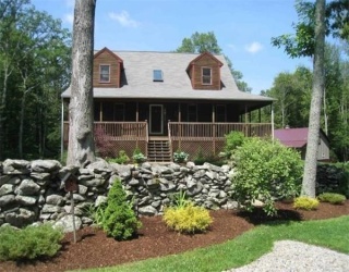 985 Glebe Street, Taunton, Massachusetts, 3 Bedrooms Bedrooms, 7 Rooms Rooms,2 BathroomsBathrooms,Residential,For Sale,Glebe Street,73461475