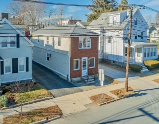 146 Burrill St, Swampscott, Massachusetts, 1 Bedroom Bedrooms, 5 Rooms Rooms,2 BathroomsBathrooms,Residential Income,For Sale,Burrill St,73461468