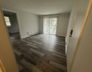 60 Phillips Street, Attleboro, Massachusetts, 2 Bedrooms Bedrooms, 5 Rooms Rooms,1 BathroomBathrooms,Residential Lease,For Rent,Phillips Street,73461326