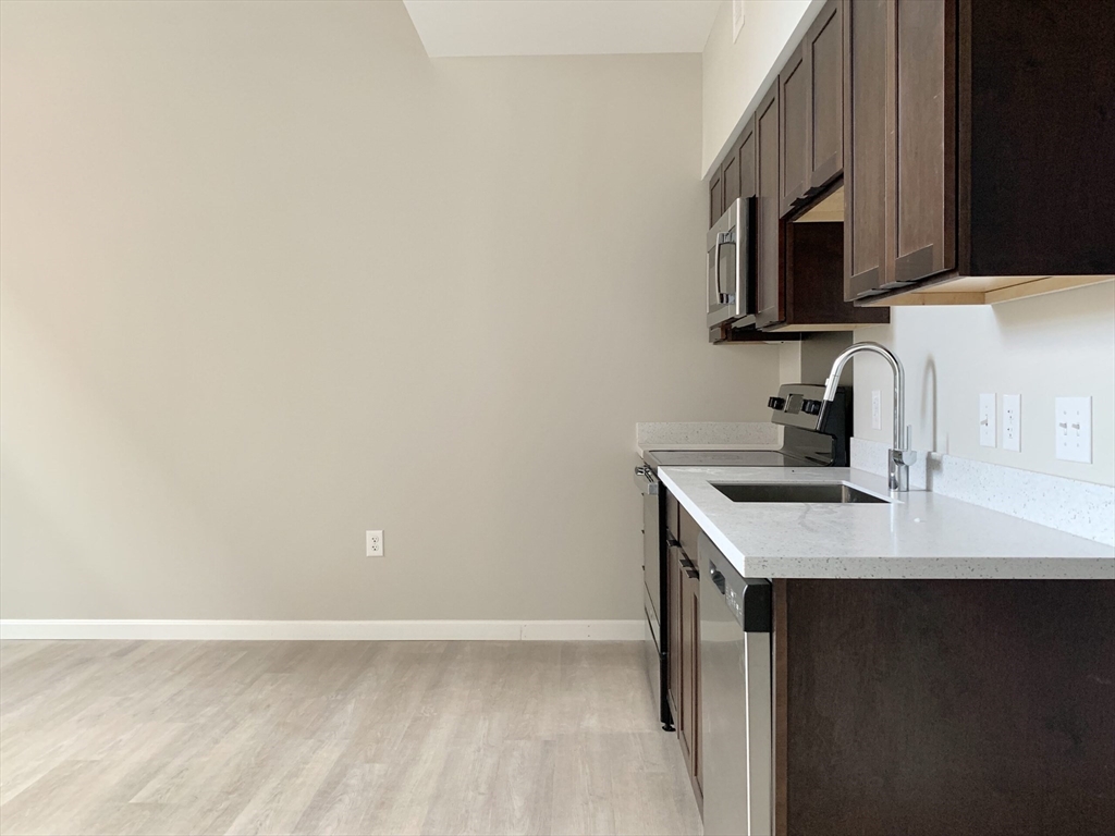 6 Chatham Street, Worcester, Massachusetts, 1 Bedroom Bedrooms, 1 Room Rooms,1 BathroomBathrooms,Residential Lease,For Rent,Chatham Street,73461358