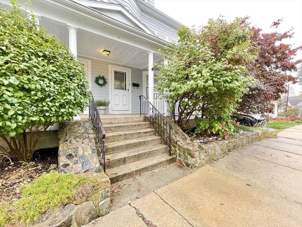 18 Appleton Ave, Beverly, Massachusetts, 4 Bedrooms Bedrooms, 8 Rooms Rooms,2.5 BathroomsBathrooms,Residential,For Sale,Appleton Ave,73451459
