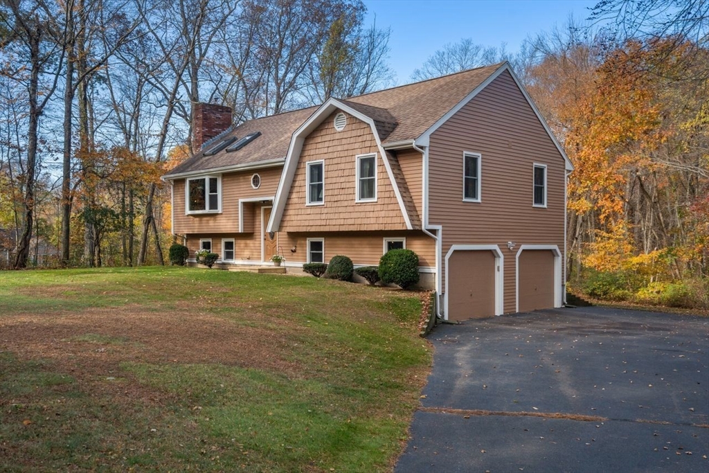 41 Thayer Street, Millville, Massachusetts, 3 Bedrooms Bedrooms, 6 Rooms Rooms,1 BathroomBathrooms,Residential,For Sale,Thayer Street,73447701