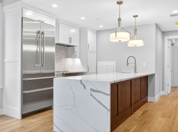 551 E 7th St, Boston, Massachusetts, 4 Bedrooms Bedrooms, 7 Rooms Rooms,3.5 BathroomsBathrooms,Residential Lease,For Rent,E 7th St,73461606