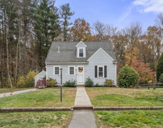 56 Mount Vernon St, North Reading, Massachusetts, 3 Bedrooms Bedrooms, 6 Rooms Rooms,2 BathroomsBathrooms,Residential,For Sale,Mount Vernon St,73451631