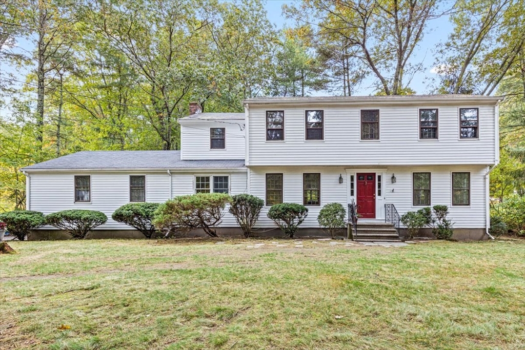 16 Lee Rd, Medfield, Massachusetts, 4 Bedrooms Bedrooms, 8 Rooms Rooms,2.5 BathroomsBathrooms,Residential,For Sale,Lee Rd,73444538