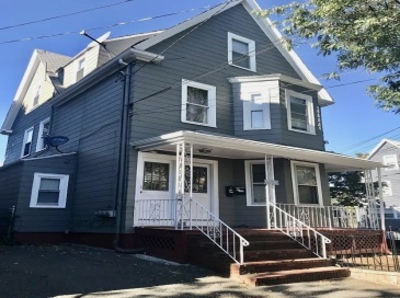 58 Walnut St, Everett, Massachusetts, 5 Bedrooms Bedrooms, 9 Rooms Rooms,3 BathroomsBathrooms,Residential Income,For Sale,Walnut St,73427001 58 Walnut St, Everett, Massachusetts, 5 Bedrooms Bedrooms, 9 Rooms Rooms,3 BathroomsBathrooms,Residential Income,For Sale,Walnut St,73427001