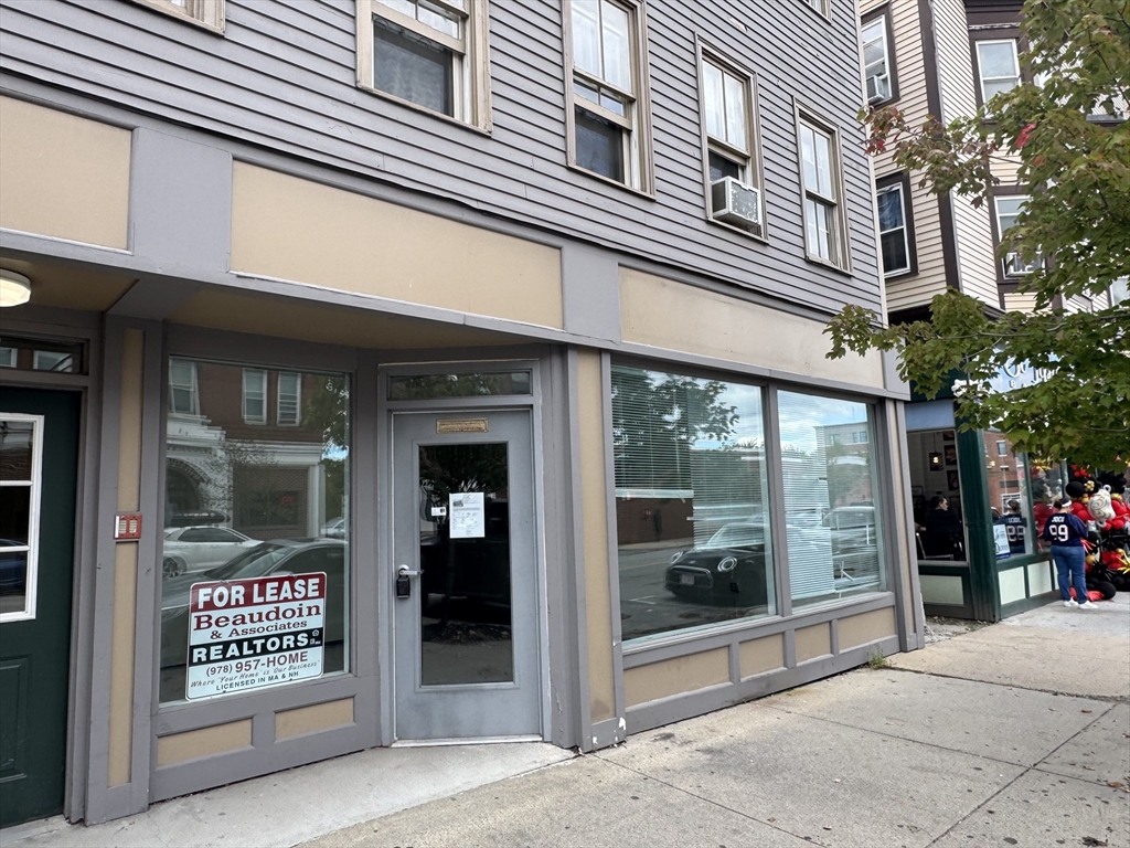 466 Merrimack Street, Lowell, Massachusetts, ,Commercial Lease,For Rent,Merrimack Street,73461722
