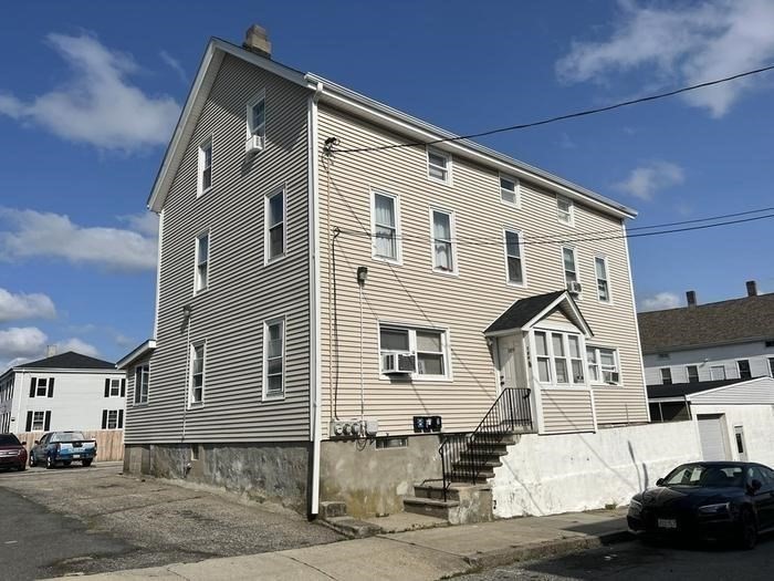 189 Fifth St, Fall River, Massachusetts, 3 Bedrooms Bedrooms, 5 Rooms Rooms,1 BathroomBathrooms,Residential Lease,For Rent,Fifth St,73461723