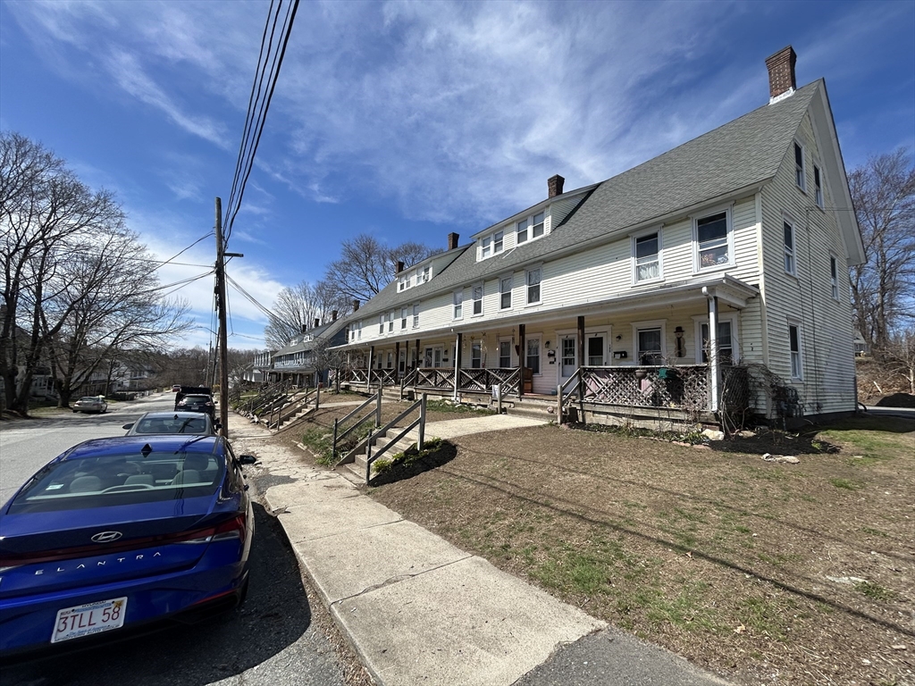 12-24 D St, Northbridge, Massachusetts, 4 Bedrooms Bedrooms, 6 Rooms Rooms,1 BathroomBathrooms,Residential Lease,For Rent,D St,73461789