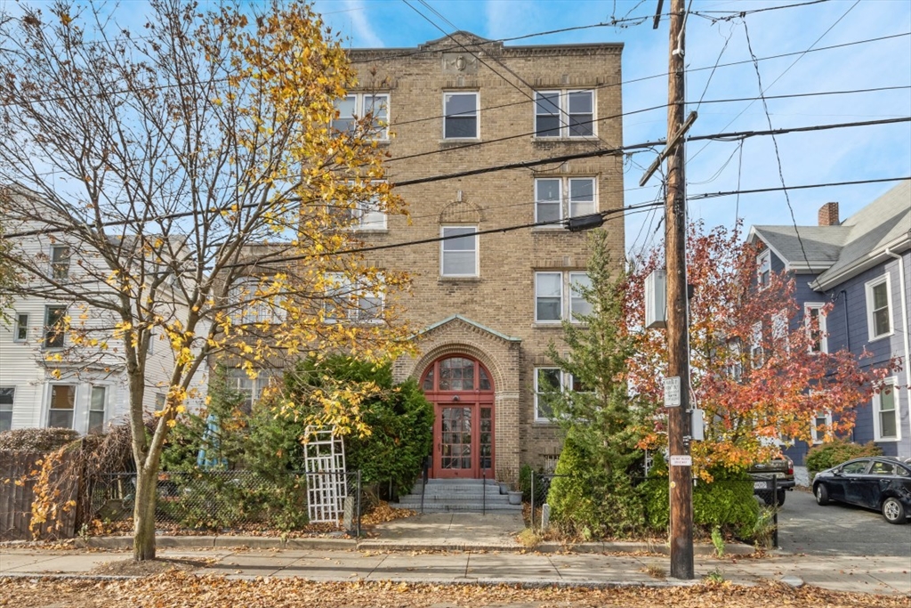 48 Tremont Street, Malden, Massachusetts, 7 Bedrooms Bedrooms, 29 Rooms Rooms,9 BathroomsBathrooms,Residential Income,For Sale,Tremont Street,73461791