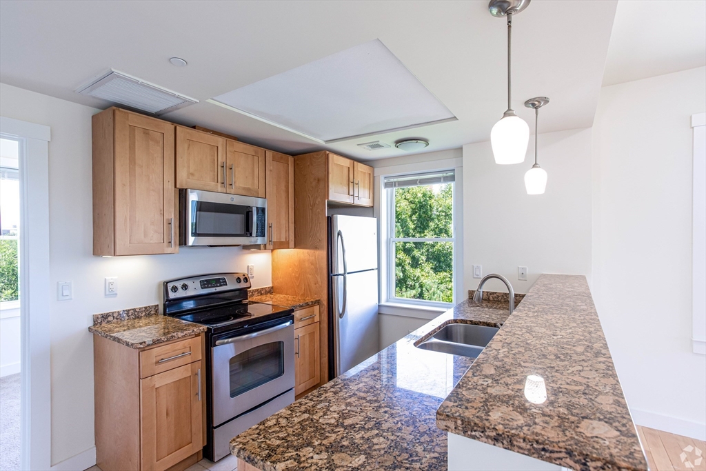 87 New, Cambridge, Massachusetts, 3 Bedrooms Bedrooms, 4 Rooms Rooms,2 BathroomsBathrooms,Residential Lease,For Rent,New,73461837