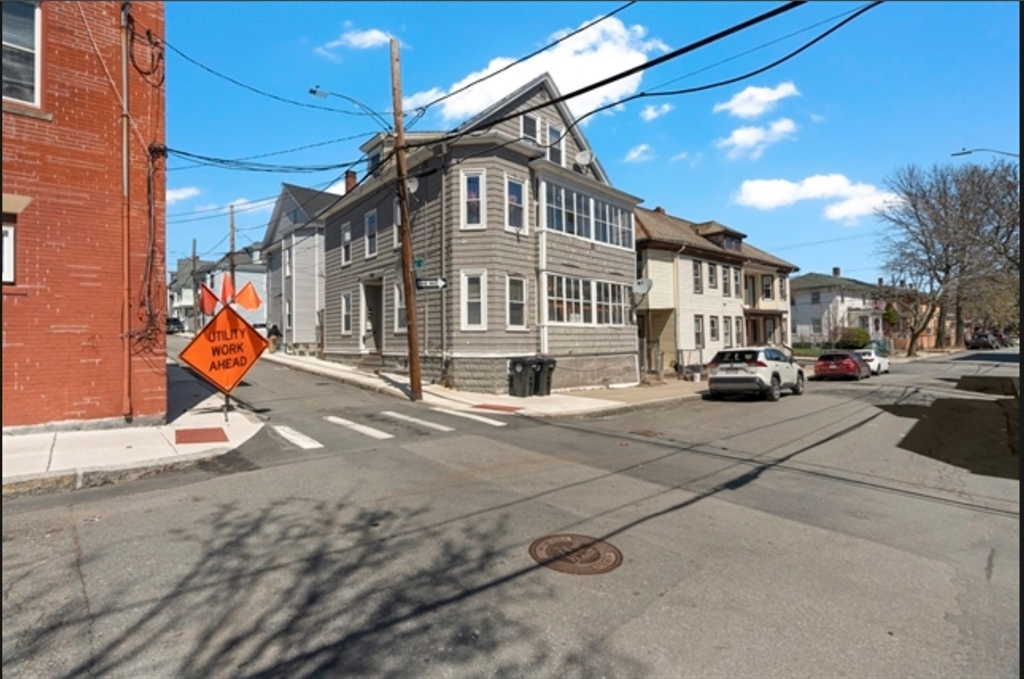 23 Park St, Salem, Massachusetts, 2 Bedrooms Bedrooms, 4 Rooms Rooms,1 BathroomBathrooms,Residential Lease,For Rent,Park St,73461862