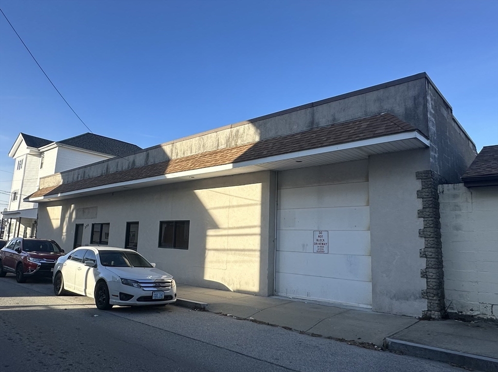 330 William St, Fall River, Massachusetts, ,Commercial Sale,For Sale,William St,73461809