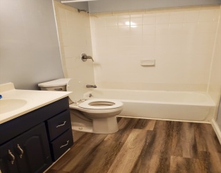 2 Tara Dr, Weymouth, Massachusetts, 2 Bedrooms Bedrooms, 5 Rooms Rooms,1 BathroomBathrooms,Residential Lease,For Rent,Tara Dr,73461825