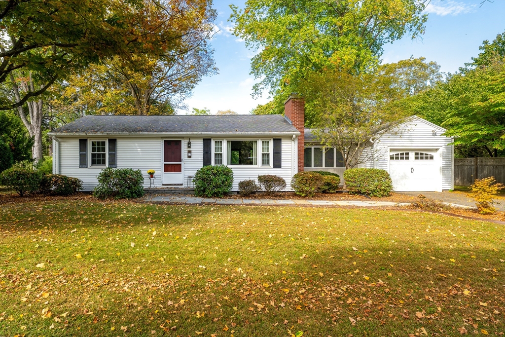 13 Harlow Dr, Amherst, Massachusetts, 2 Bedrooms Bedrooms, 6 Rooms Rooms,2 BathroomsBathrooms,Residential,For Sale,Harlow Dr,73442949