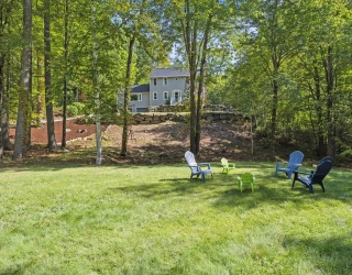 64 Lyndeborough Rd, Amherst, New Hampshire, 4 Bedrooms Bedrooms, 8 Rooms Rooms,2.5 BathroomsBathrooms,Residential,For Sale,Lyndeborough Rd,73441873