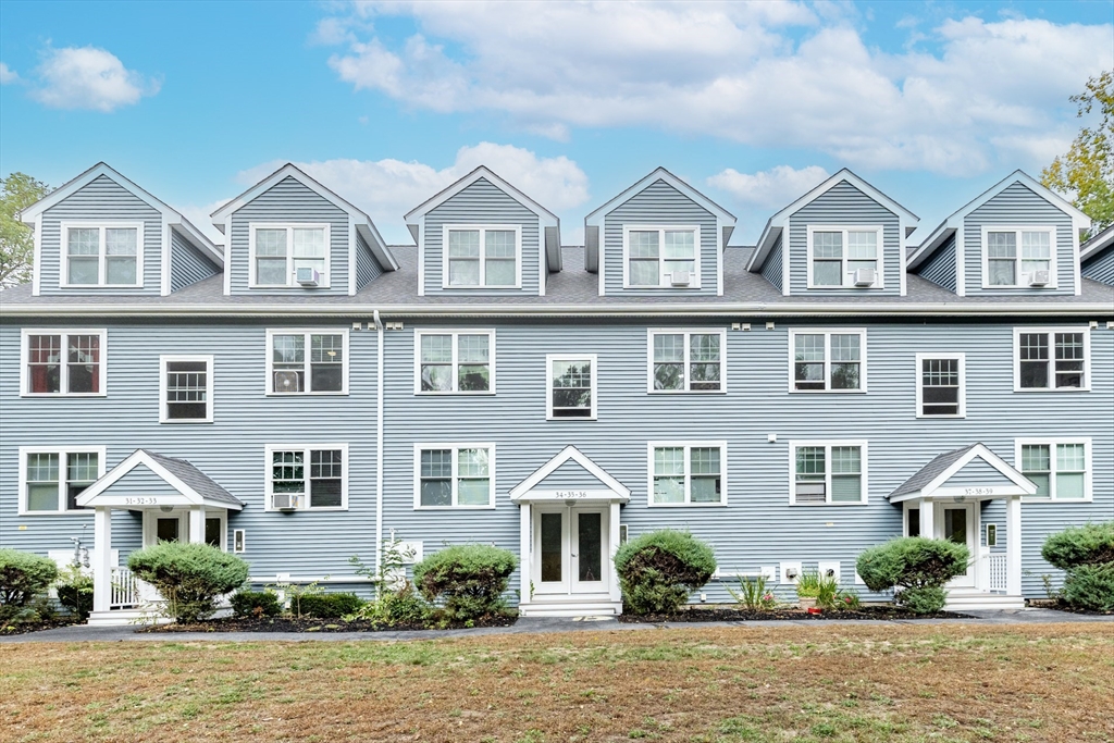 312 Water St, Lawrence, Massachusetts, 2 Bedrooms Bedrooms, 4 Rooms Rooms,1.5 BathroomsBathrooms,Residential,For Sale,Water St,73444220