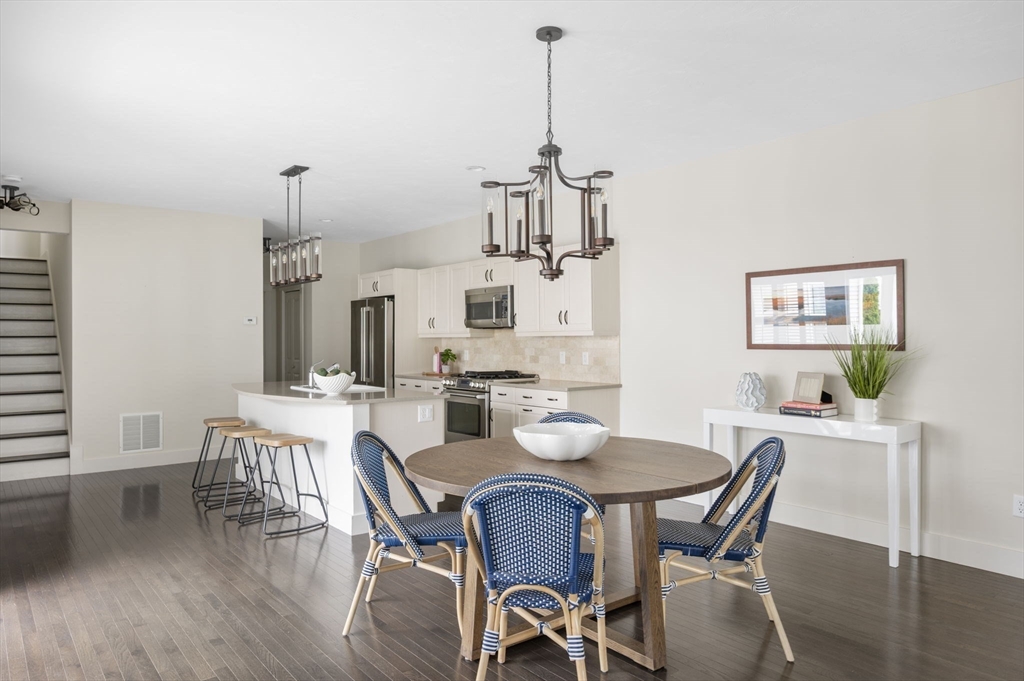 39 Hatherly Rise, Plymouth, Massachusetts, 3 Bedrooms Bedrooms, 7 Rooms Rooms,3 BathroomsBathrooms,Residential,For Sale,Hatherly Rise,73405457