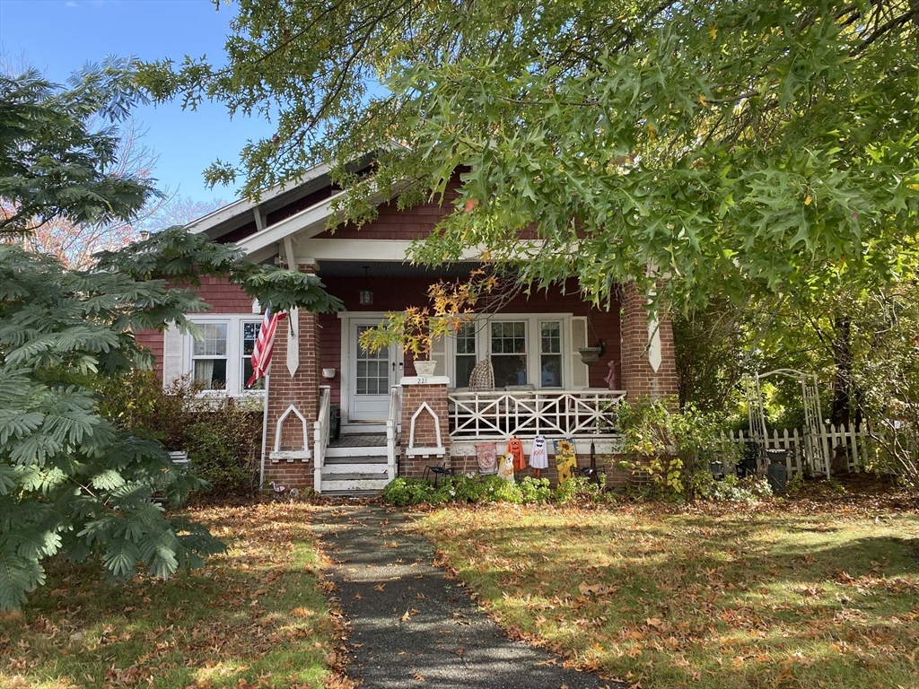 221 Summer St, Dighton, Massachusetts, 3 Bedrooms Bedrooms, 5 Rooms Rooms,1 BathroomBathrooms,Residential,For Sale,Summer St,73447253