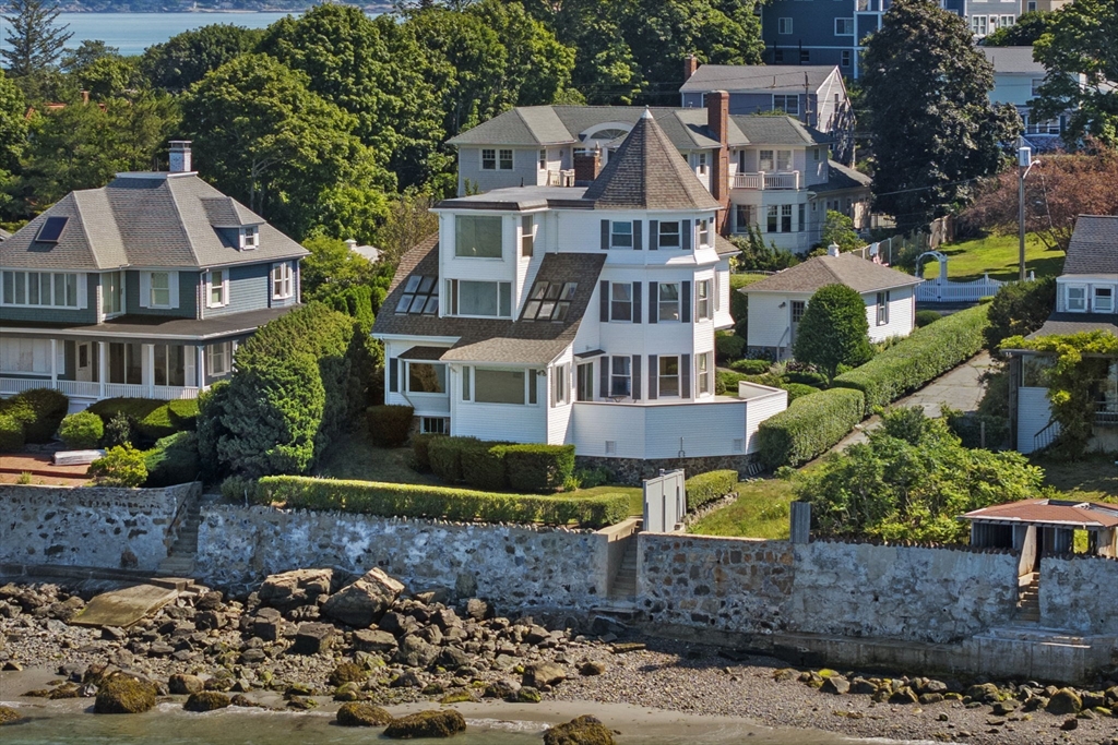 23 Phillips Road, Nahant, Massachusetts, 5 Bedrooms Bedrooms, 12 Rooms Rooms,2.5 BathroomsBathrooms,Residential,For Sale,Phillips Road,73408054