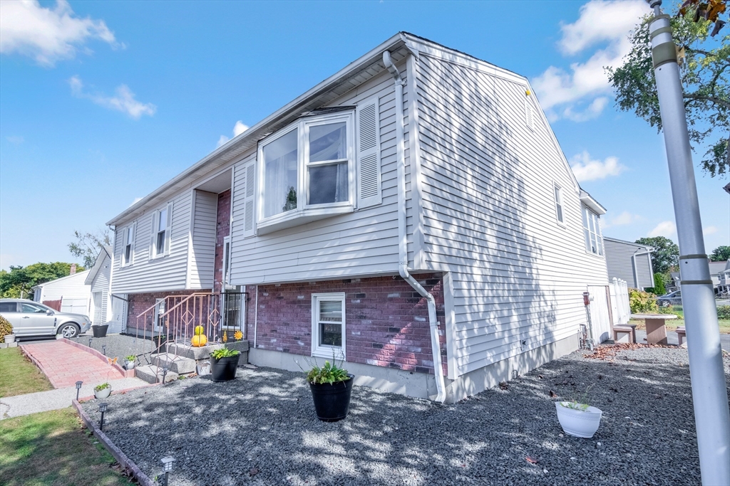 485 Riverside Rd, Springfield, Massachusetts, 3 Bedrooms Bedrooms, 5 Rooms Rooms,2 BathroomsBathrooms,Residential,For Sale,Riverside Rd,73448115