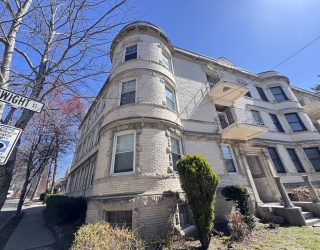 45 Dwight St, Brookline, Massachusetts, 6 Bedrooms Bedrooms, 21 Rooms Rooms,3 BathroomsBathrooms,Residential Income,For Sale,Dwight St,73438429