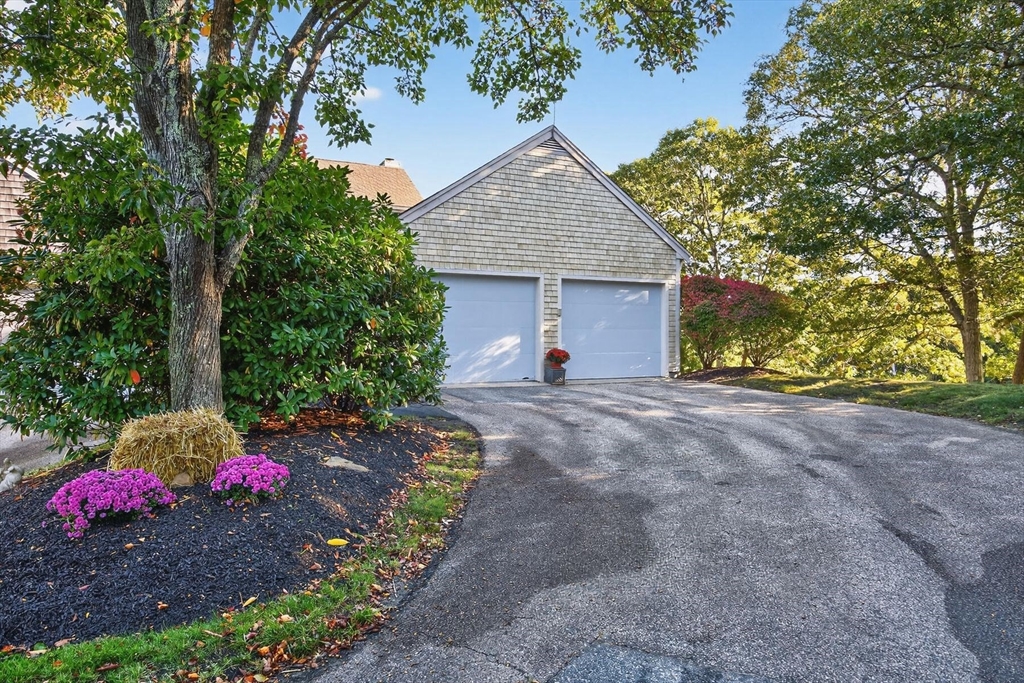 42 John Hall Cartway, Yarmouth, Massachusetts, 2 Bedrooms Bedrooms, 8 Rooms Rooms,3.5 BathroomsBathrooms,Residential,For Sale,John Hall Cartway,73444984