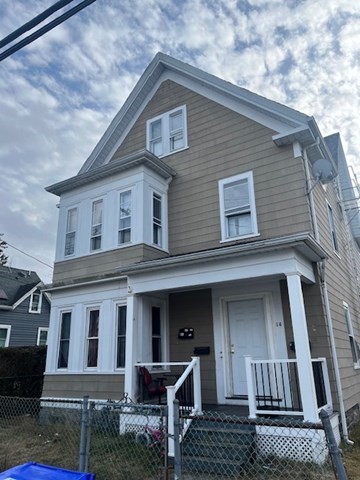 14 Adams St, Taunton, Massachusetts, 2 Bedrooms Bedrooms, 4 Rooms Rooms,1 BathroomBathrooms,Residential Lease,For Rent,Adams St,73461888